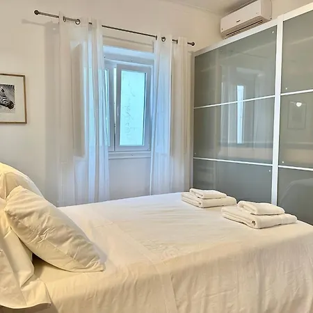 Comfort And Convenience In Villa *